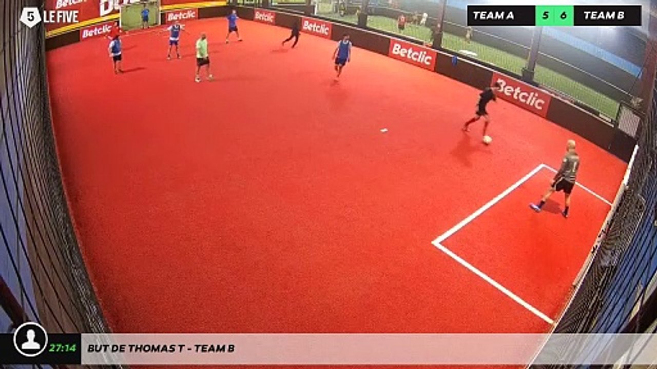 But de Thomas T - Team B