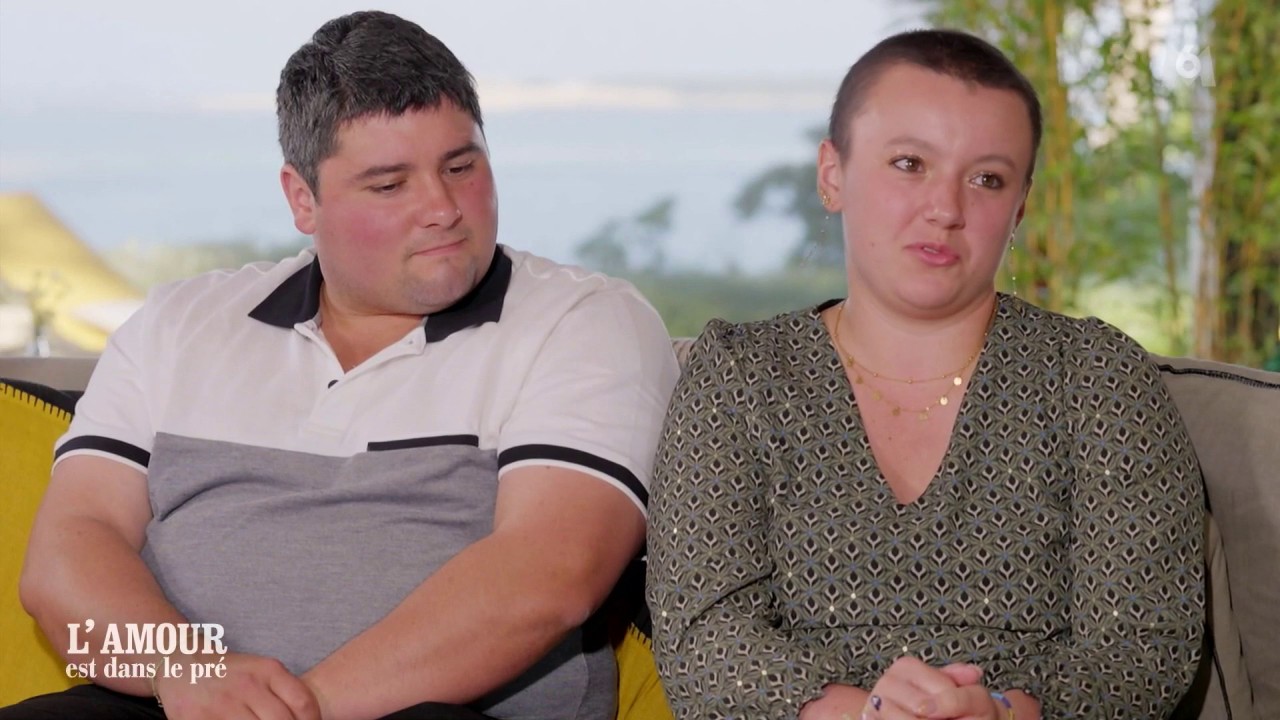 VOICI - "J’ai eu beaucoup de mal à m’y faire" : Valentin (L’amour est dans le pré) se confie sur le changement physique de Flavie, atteinte d’un cancer