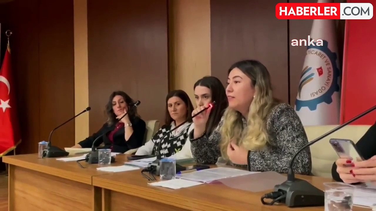 Hopa'da Kadına Yönelik Şiddete Karşı Mücadele Paneli Düzenlendi