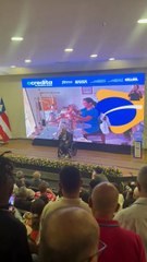 Jaques Wagner discursa em assinatura do programa Acredita