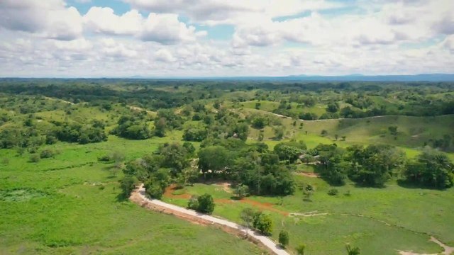 El proyecto de decreto que permitiría al Gobierno comprar o expropiar predios que negocien privados