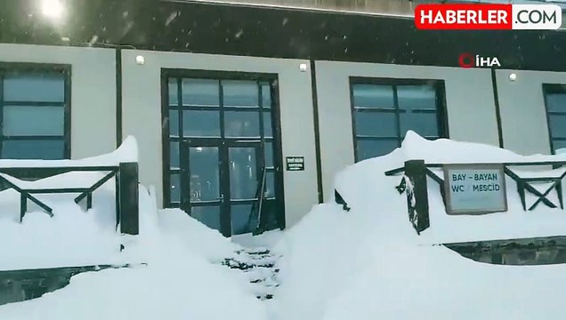 Keltepe Kayak Merkezi'nde Kar Kalınlığı 1 Metreye Ulaştı