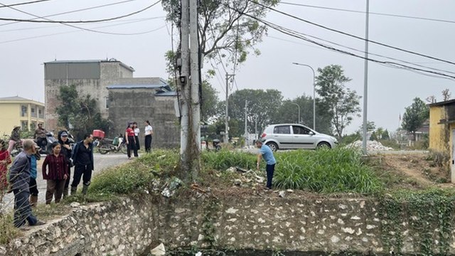 Vụ 4 người tử vong khi lao xe máy xuống mương: Hé lộ điều bất ngờ về hiện trường | VTC Now