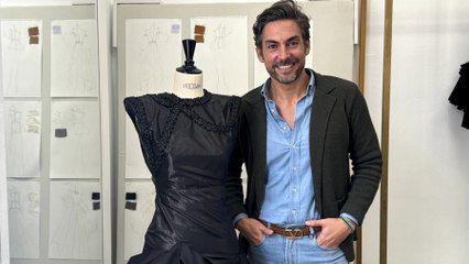 Con el diseñador José Luis Zambonino en su atelier en Sevilla: "Me encantaría vestir a la Reina Letizia"