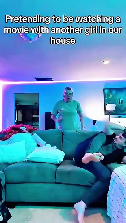Hilarious Prank Compilation😂🎭