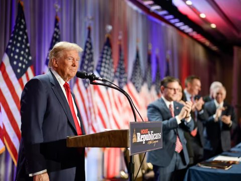 Trump desata la guerra comercial con aranceles a las importaciones de México y Canadá y de otro adicional a China