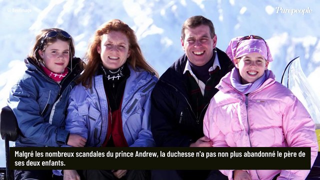 Longtemps mouton noir de la famille royale... Quelle relation entretient Sarah Ferguson avec ses filles, les princesses Eugenie et Beatrice ?