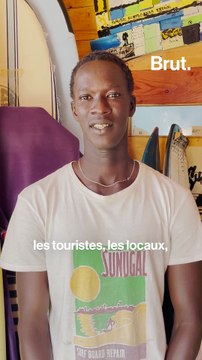 Il fabrique des planches de surf recyclables