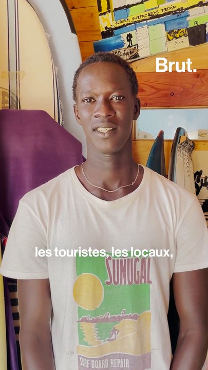 Il fabrique des planches de surf recyclables