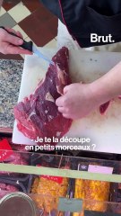 Elle prépare la recette préférée de sa grand-mère