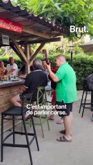 On est tombés par hasard sur un chanteur corse