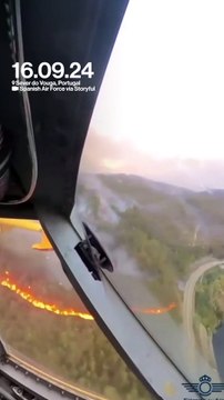 Camera embarquée dans un avion de lutte contre les incendies au Portugal
