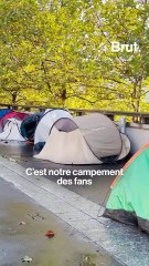 Ils campent devant le Stade de France en attendant Mylène Farmer
