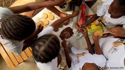Cape Verde: 'Stories with Sweets' promotes child literacy