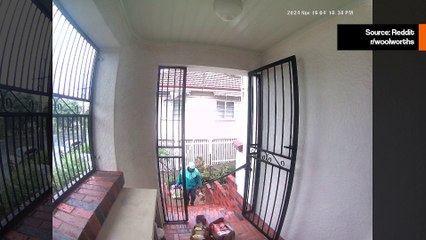 配達員が壊れやすい商品を乱暴に投げる瞬間が防犯カメラで捉えられSNSで拡散📹