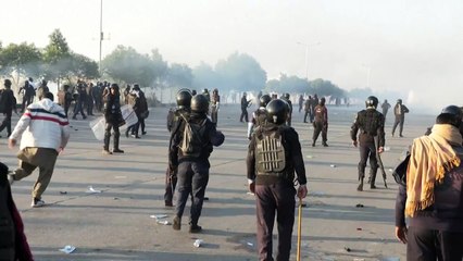 Polícia reprime protesto de apoiadores de ex-premiê paquistanês