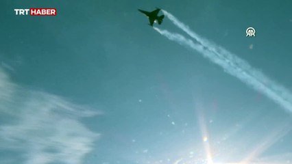 SOLOTÜRK Çanakkale semalarında gökyüzünü süsledi