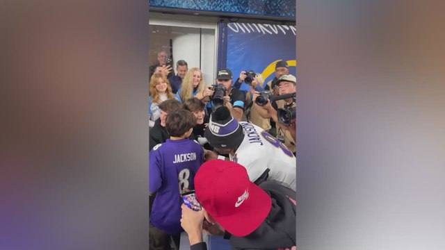 Lamar Jackson melts hearts by gifting hat and signing jerseys for kids