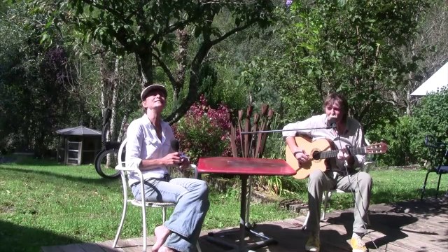 Le Sud Nino Ferrer (Les Bons Becs cover guitare/voix)