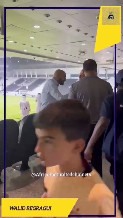 Le sélectionneur du #Maroc 🇲🇦 Walid #Regragui était présent au stade Jassim Bin Hamad 🏟️ pour assister au match #AlSadd ⚫⚪🇶🇦 #AlHilal 🔵⚪🇸🇦 en #LigueDesChampions #AFC ⚽🔥🔥