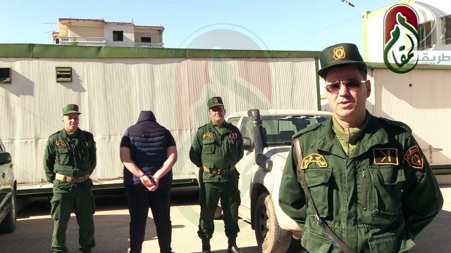 الدرك الوطني بسكيكدة بوقف سائق مركبة قام في موكب زفاف بمناورات خطيرة معرضا حياة مستعملي الطريق للخطر