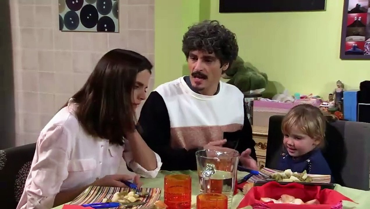 La que se avecina T10 - C6 Un referente paterno, una maldición rumana y la caza del fornicador del trastero