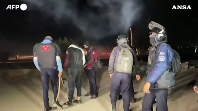 Pakistan, scontri fra polizia e sostenitori dell'ex premier Khan