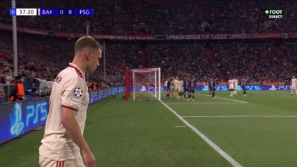 Kim Min-jae ouvre le score pour le Bayern ! 😳  Sur un corner tiré par Kimmich, Safonov se manque et permet aux Allemands de mener 1-0 !  #FCBPSG | #UCL