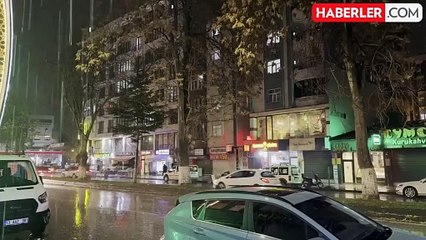 Tatvan'da Kar Yağışı İle Beyaz Kamuflaj