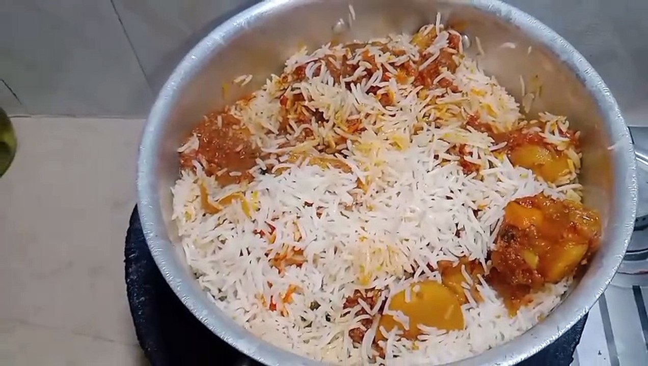 Biryani recipe cooked by Khana pakana kitchen😄