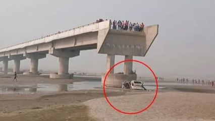Đi theo Google Maps, ô tô rơi khỏi cầu chưa xây xong