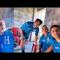 Noel Valladares se reúne con exestrellas del fútbol
