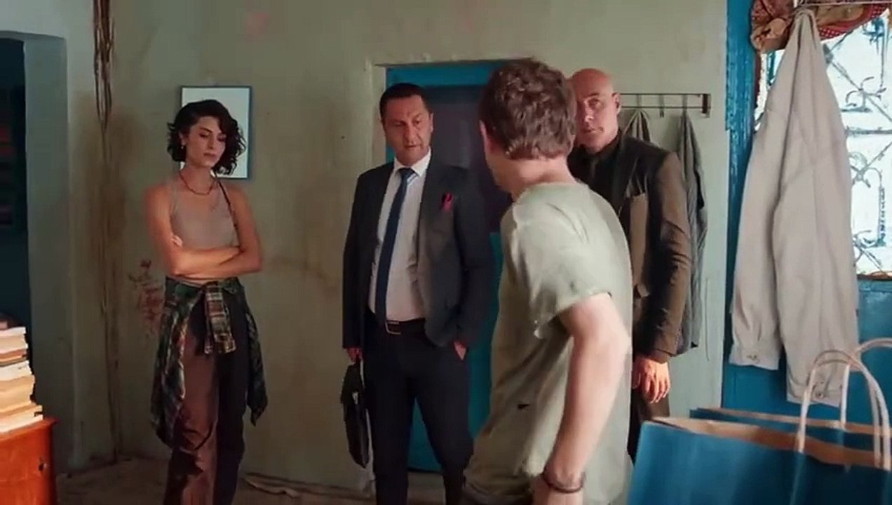 مسلسل المتوحش الحلقة 12 مدبلجة