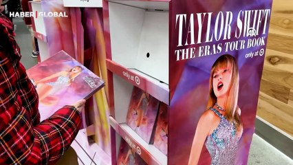 Hayranları akın etti, Taylor Swift’in yeni kitabı mağazalarda satışa sunuldu