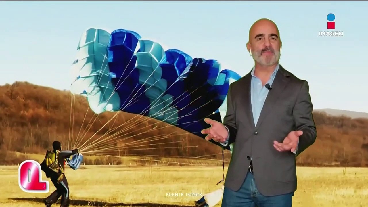 Paracaidistas profesionales hacen un increíble aterrizaje | Qué Importa