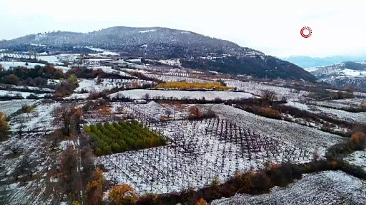 Bursa'da sonbahar renkleri kar ile buluştu