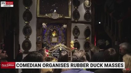 Australia descubre las misas con patitos de goma en España y se enamora del mensaje que hay detrás