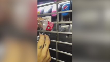 La treta de este joven para conseguir Pepsi ‘gratis’ que ya han visto millones de personas