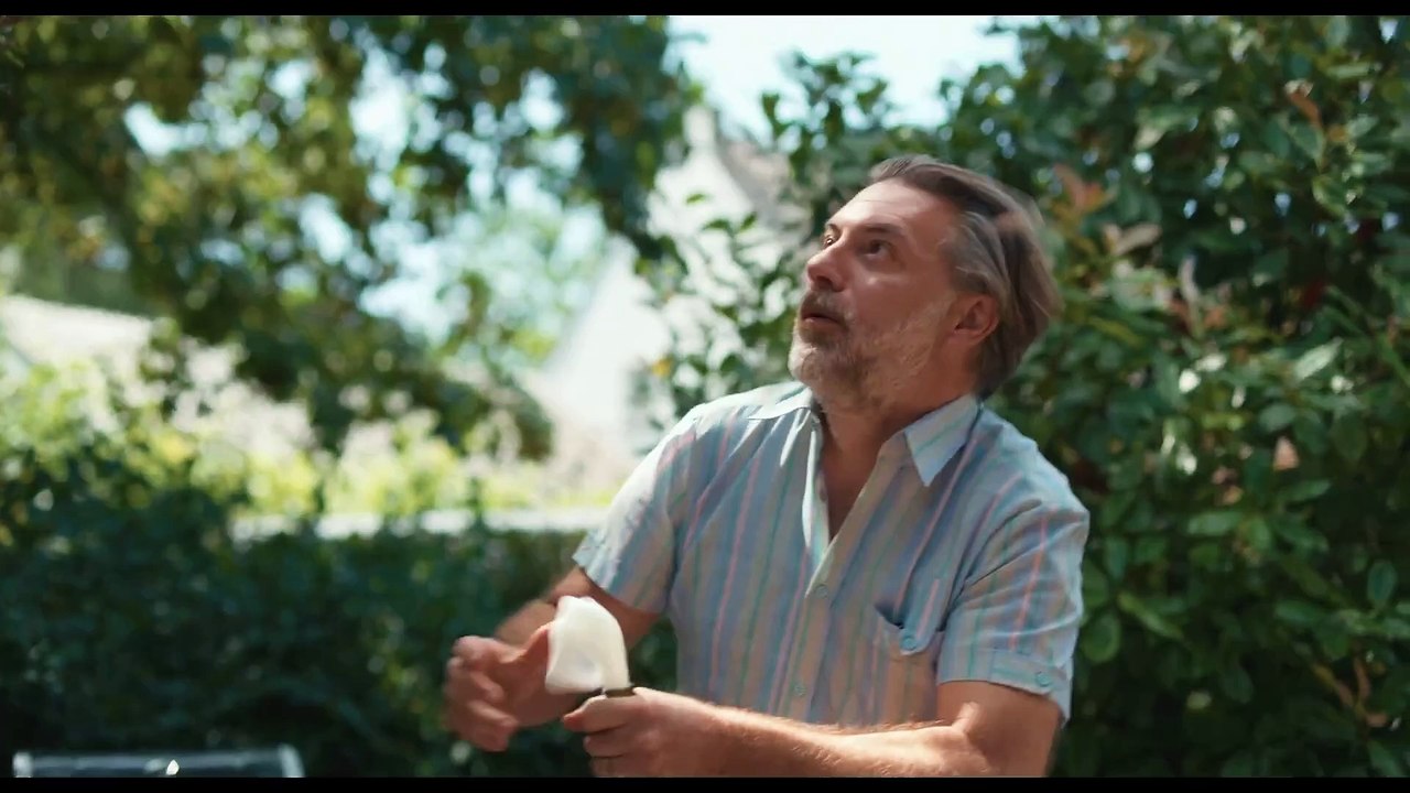 Young Hearts Trailer OmdU