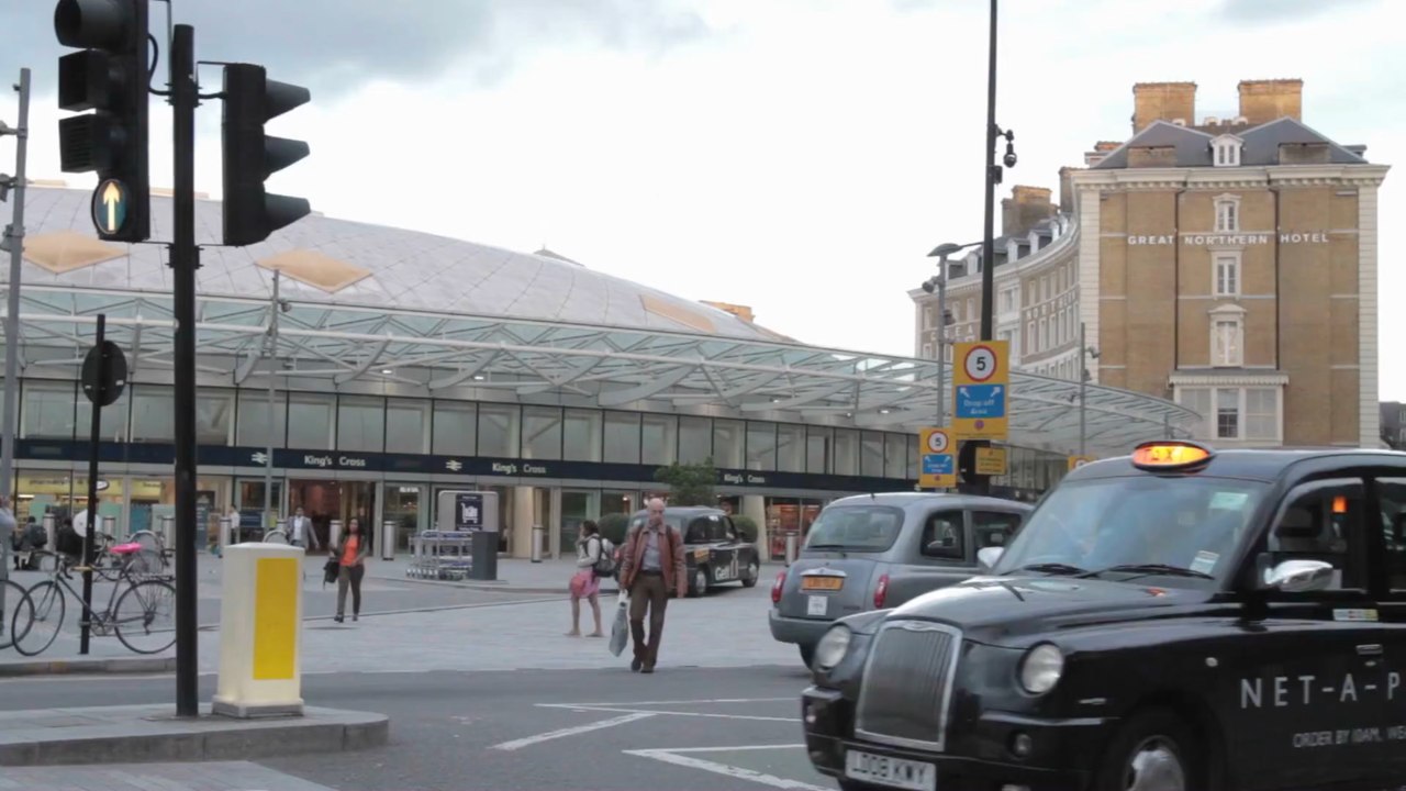 Kings Cross St Pancras station evacuated in London video Dailymotion