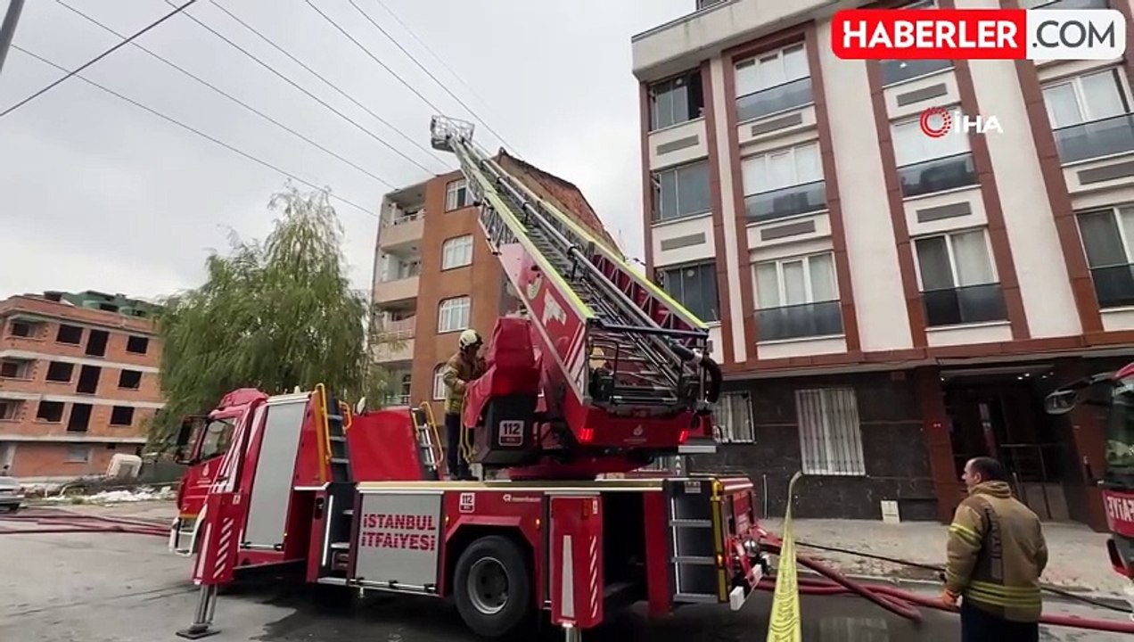 Başakşehir'de Çatı Yangını Panik Yarattı