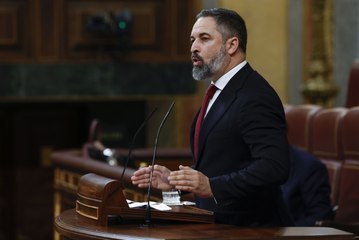 Abascal entra en cólera contra Sánchez por llamarle "traidor a la patria"