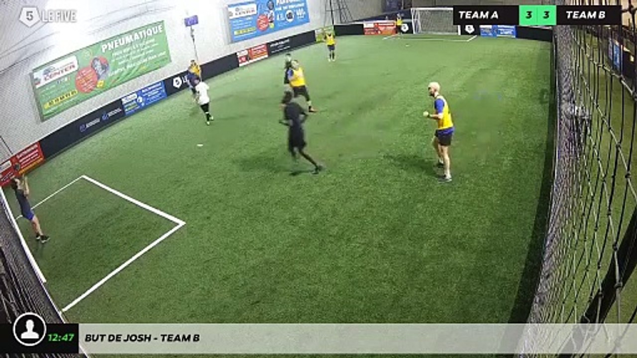 But de Josh - Team B