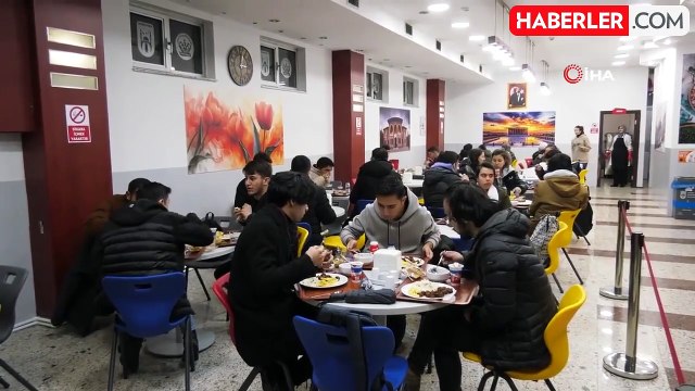 Ankara'da Öğrencilere Ücretsiz Sıcak Yemek Desteği