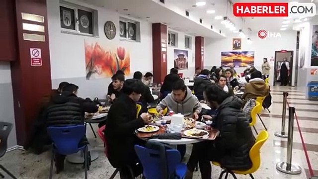 Ankara'da Öğrencilere Ücretsiz Sıcak Yemek Desteği