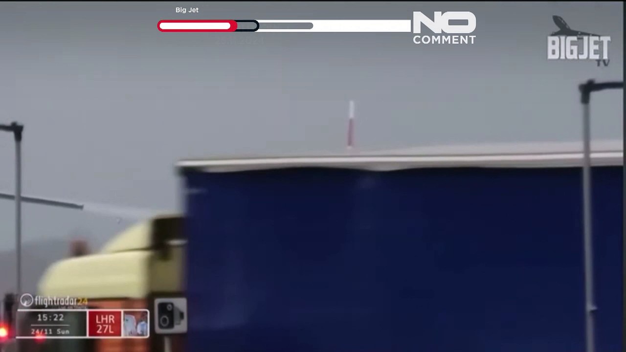 Sturm Bert: Flieger kämpft an Londoner Flughafen gegen die Windböen