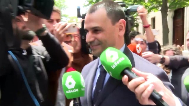 Lobato dimite como secretario general del PSOE-M para frenar la división