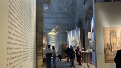 Notre Dame revive sus inicios con una exposición única