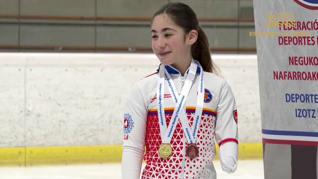 FINALISTAS VALORES JÓVENES: Sofía Esparza; Iera Garbisu y Lola Bronte; y Moviendo Falces