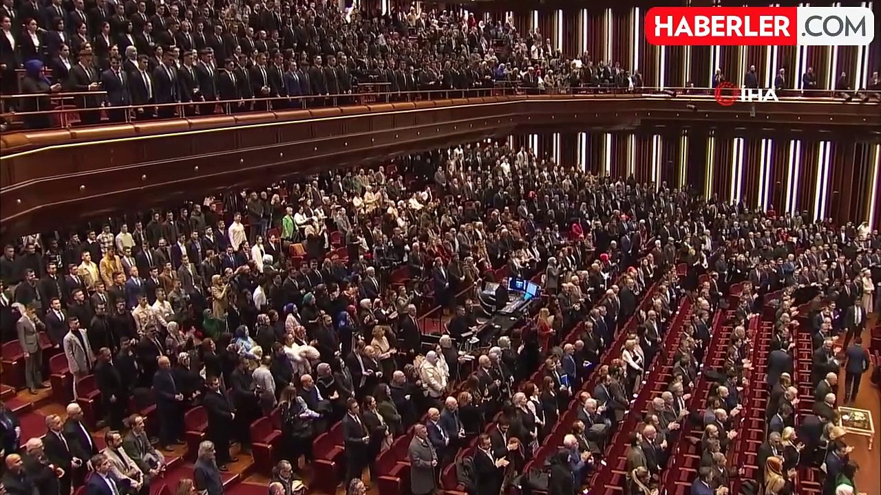 Cumhurbaşkanı Erdoğan: "Milletine tepeden bakan, kendi değerlerinden kültüründen adeta tiksinen, Batı'dan çok batıcı zihniyetin Türkiye'nin kültür...